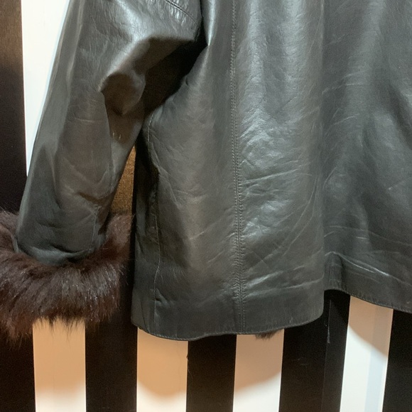 Vintage Genuine Leather & Real Dyed Foxtail Bomber Jacket Womanβs Small - Picture 14 of 17